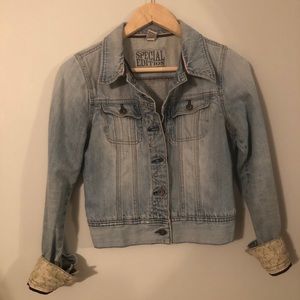 COPY - The perfect Jean Jacket 💕